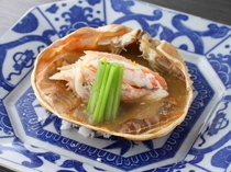 Japanese Restaurant SEIZAN_Shell-cooked Echizen Crab: served with a splash of kanimiso (dark crab meat) sauce.