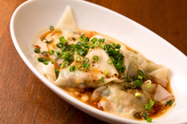 Ryukyu Chinese Dining Tama_Our boiled wontons conjure the image of Szechuan noodles.