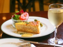AUX BACCHANALES Kyoto_Quiche of the Day - Please enjoy the melt-in-your-mouth flavor.