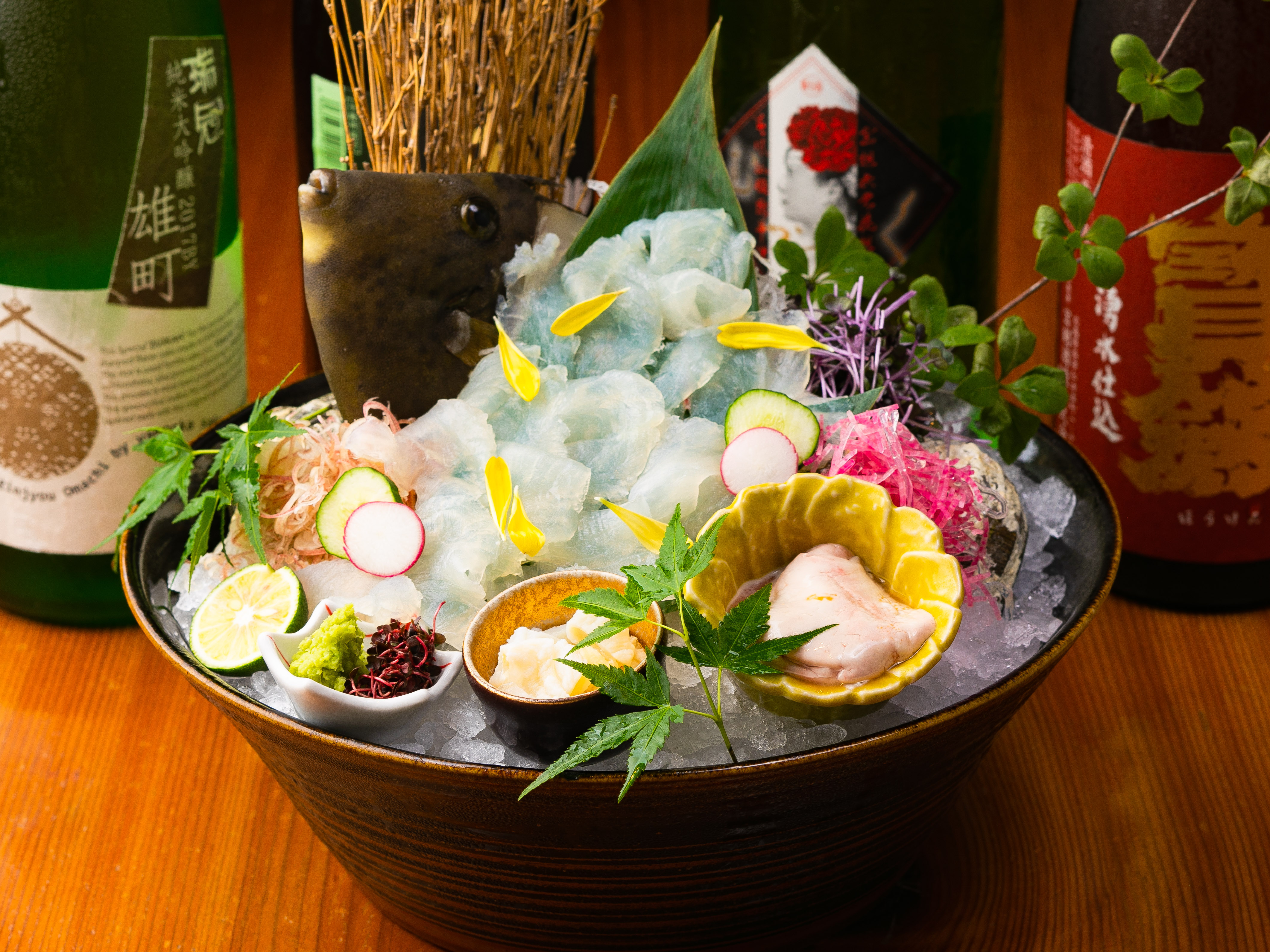 Seto Sushi Kappo AKISARYO_[Sashimi with Live Thread-Sail Filefish] With its rich-flavored liver. 