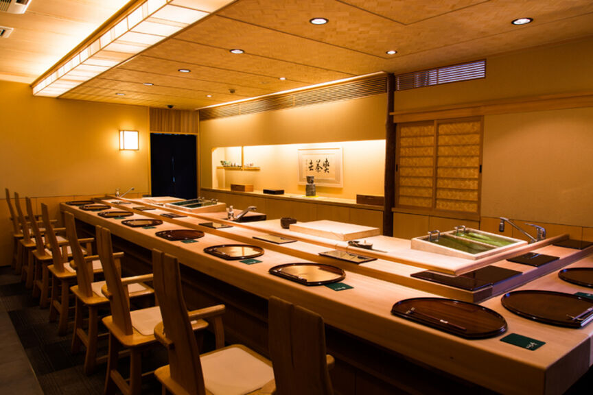 Sushi Minato_Inside view