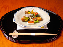 Japanese Restaurant Kodama_Hors d'oeuvre ('Kanroni sweetfish (boiled with candied chestnuts)' 'Shibukawani Chestnuts (cooked in syrup with the inner skin fully intact)', etc)