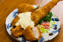 Tonkatsu Yachiyo_Mix Fry Set - a plate of assorted fried seafood.