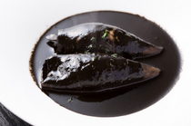 Fermintxo_Small Squid Relleno Simmered in Ink - a remarkable seaside aroma