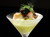 Teppanyaki Ousaka_Appetizers of the day also has a touch of class, "Black abalone from Tokushima cooked over low heat"
