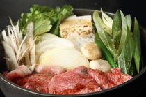 Moritaya Tokyo Marunouchi Branch_Sukiyaki (beef hot pot) - A hearty 75g serving of select A5-grade Japanese black beef per person will catch your eyes