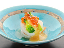 Gion Sato_Vinegared scallop and eggs - beautifully accented with jewel-like salmon roe