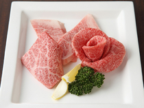 Yakiniku Okuu Fujisawa branch_Today's three special Wagyu plate High quality Japanese beef on a plate