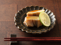 Sushi Fujita_Steamed Nishigai (sea snail) - A delicious treat from the Seto Inland Sea. (sample of the course meal)