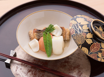 Ginza Ishizuka_Lightly simmered tonguefish - A great dish popular with customers of all ages