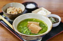 Yagiya_Noodles made with sea lettuce match perfectly with the broth - "Sea lettuce soba set"