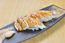 Himeji Sushi-Ichi_Conger eel sushi made with rare domestic conger eel that has been steamed