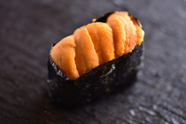Sushidokoro Kihara_[Elegant Sea Urchin from the North Sea] Enjoy it with our home-made kelp salt