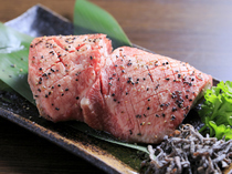 Yakiniku Kobo Shinki Oita Miyako-machi branch_Popular item among female customers! [Thick-sliced beef tongue steak] 