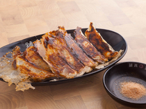 Kappa Ramen Honpo Izumisano Branch_Crispy and juicy, [Kappa gyoza (potstickers)], full of the savory taste of meat