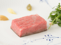 Aroma Fresca Nagoya_Medium rare [bistecca] that brings out the intrinsic goodness of the meat