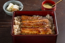 Hashimoto_[Unaju (eel on rice in a lacquer box) Special] Enjoy the exquisite harmony of the eel, sauce, and aroma of charcoal