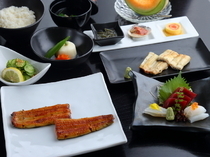 Unagi Komagata Maekawa Marunouchi Branch_[MAEKAWA Course] The main dish is Kabayaki, a broiled eel in soy-based sauce made with a secret recipe since our restaurant was founded. 