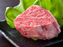 Yakiniku AJIMI_[AJIMI's Specially Selected Chateaubriand Fillet Steak] Enjoy the savory taste of a rare part immediately spreading in your mouth. 
