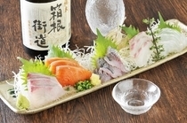 Kinosuke_[Assorted Sashimi of Local Fish Sent Directly from Manazuru (for 2 people)] with high-quality fresh fish that are carefully-selected.