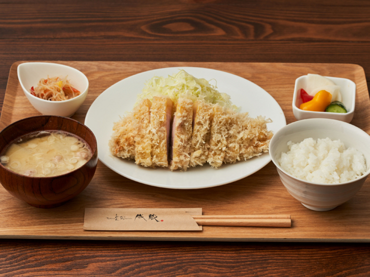 Narikura_Special Pork Loin Cutlet Tonkatsu (180g) Set Meal using TOKYO X