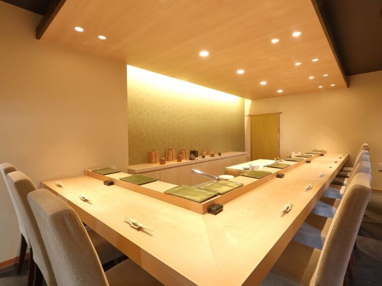 SUSHI-FUMI_Inside view