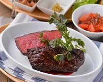Grilled Aging Beef Yokohama Branch_Grilled Thick-Cut Chunky Meat from 100g to 450g - with rich juices locked in.