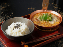 KATSUDON_[Katsudon (rice bowl topped with cutlet)] Enjoy the original taste using domestic pork loin.