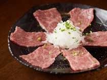 Ishigaki Beef Charcoal-Grilled Yakiniku - Yamamoto_[Yaki Shabu] No.1 popular menu with the refreshing sweet fat & melting savory meat. 