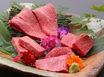 Yakiniku Takachan_[KIWAMI, Assortment of Specially-Selected Japanese Beef] - Enjoy fillet, thigh, loin, and 1-2 kinds of selections of the day. You can also select the size and thickness of the cut.