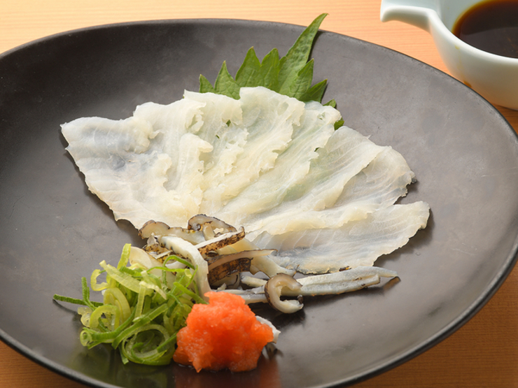 TOSA DINING Okyaku_Sashimi of thinly sliced moray eel