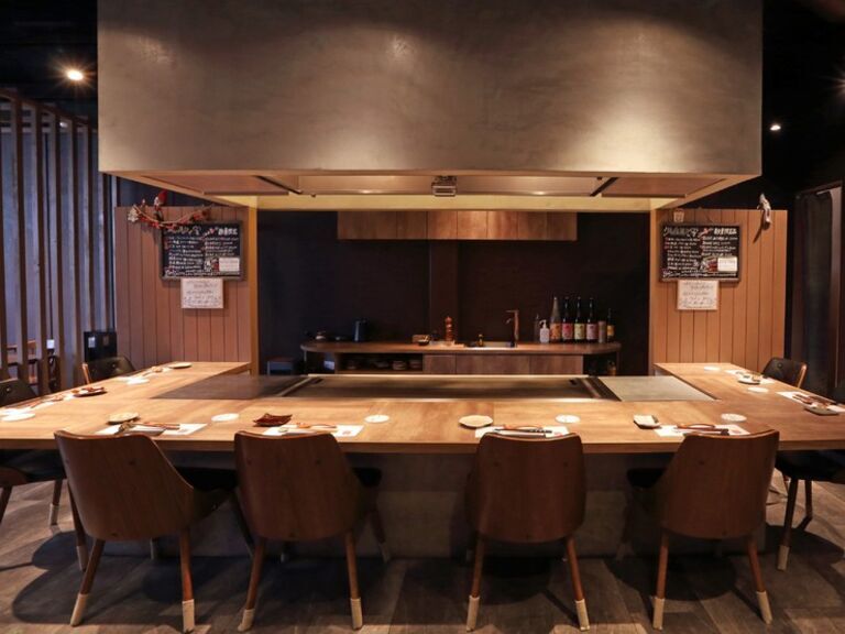 SAI.  teppan Tenjinbashi_Inside view