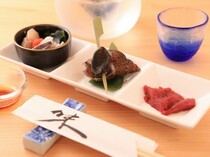Sushikappou Ku-kai_Assorted Appetizers - A colorful dish that pairs well with Japanese sake. The rare shark heart is delicious.