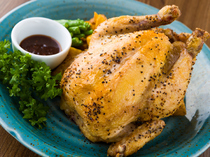 Umakabo_[Roast Chicken with The Whole Young Chicken] Enjoy the crispy skin and savory meat with a moist texture. 