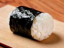 Fukuyoshi_[Onigiri], savor the flavor of rice cooked on a traditional Japanese stove.