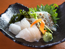 Ryukyu okoku SANGOYA_[Irabucha (Knobsnout Parrotfish)] Feast on the fresh seafood, brought up by the sea of Miyakojima