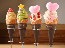 Honmachi Saryo_[Soft-Serve Ice Cream] Decorated too dreamy to eat!