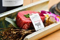 Yakiniku Minaho Shinkingyuittogai_[Chateaubriand of Shinkin beef] One of the advantages of purchasing a whole cow is to be able to obtain hard-to-get cuts