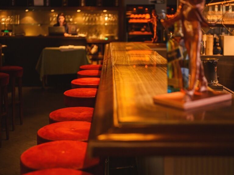 37 Steakhouse & Bar_Inside view