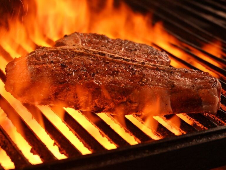 37 Steakhouse & Bar_Cuisine
