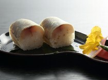 Shuko Osaka Manpukudou_Bo Sushi - A classic menu item made with fatty seasonal fish.