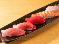 Sushino Ikumi_Omakase Nigiri 5 Pieces - Savor the finest tuna and seasonal fresh fish.