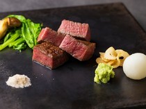 Sendaigyu Sumibiyaki Steak ELANCE_Sendai Beef Chateaubriand - ELANCE's proud charcoal-grilled steak, where the smoky aroma of charcoal enhances the flavor.
