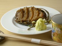 Ryuduki SUSHI_Stewed Abalone from Hokkaido - You can enjoy its unique texture and deliciousness.