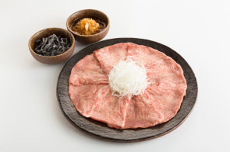 Yakiniku USHIGORO Ginza branch_Thin-sliced Superior Beef Tongue Root, served with salted kelp and grated radish ponzu sauce