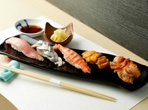 Sushi Kappo Kinari_Chef's Choice Five Pieces of Nigirizushi (sushi shaped by hand) - Full of fresh seasonal fish, from the standard to the seasonal. You can taste the recommendation of the day.