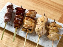 Yakitori Kappou Shouchan Kichijoji-bettei_5 Recommended Skewers - Each bite is filled with different textures and flavors and with the chef's skills.