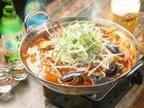 Kankoku Chicken DAOL_Chanpon Hot Pot - The seafood broth is aromatic.