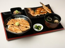Sumiyaki Anago Yamayoshi_Yamayoshi Set Meal (Delux) - A luxurious set meal where you can enjoy both steamed and grilled preparations, fully savoring the flavors of Anago.