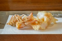 Okubo_Big Tiger Prawn - Recognizing the aesthetics of the "moment" of tempura.